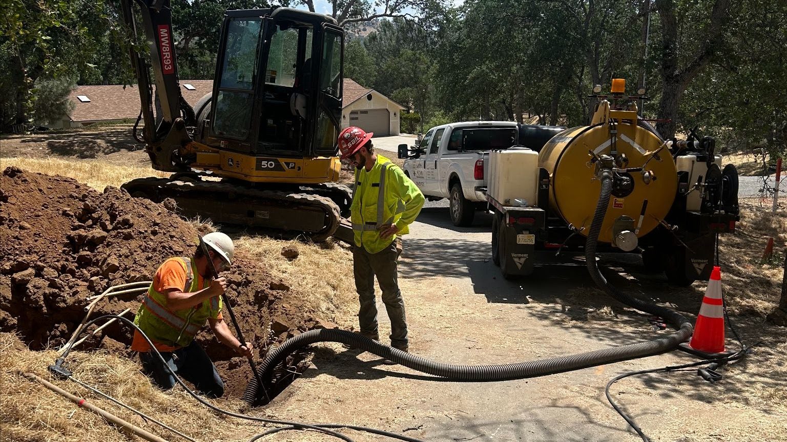 Crew running horizontal directional drilling