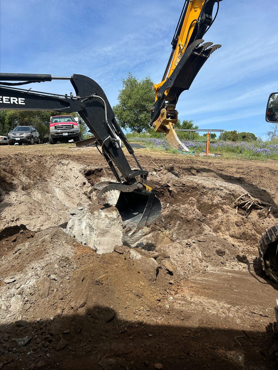 Vacuum excavation equipment on site